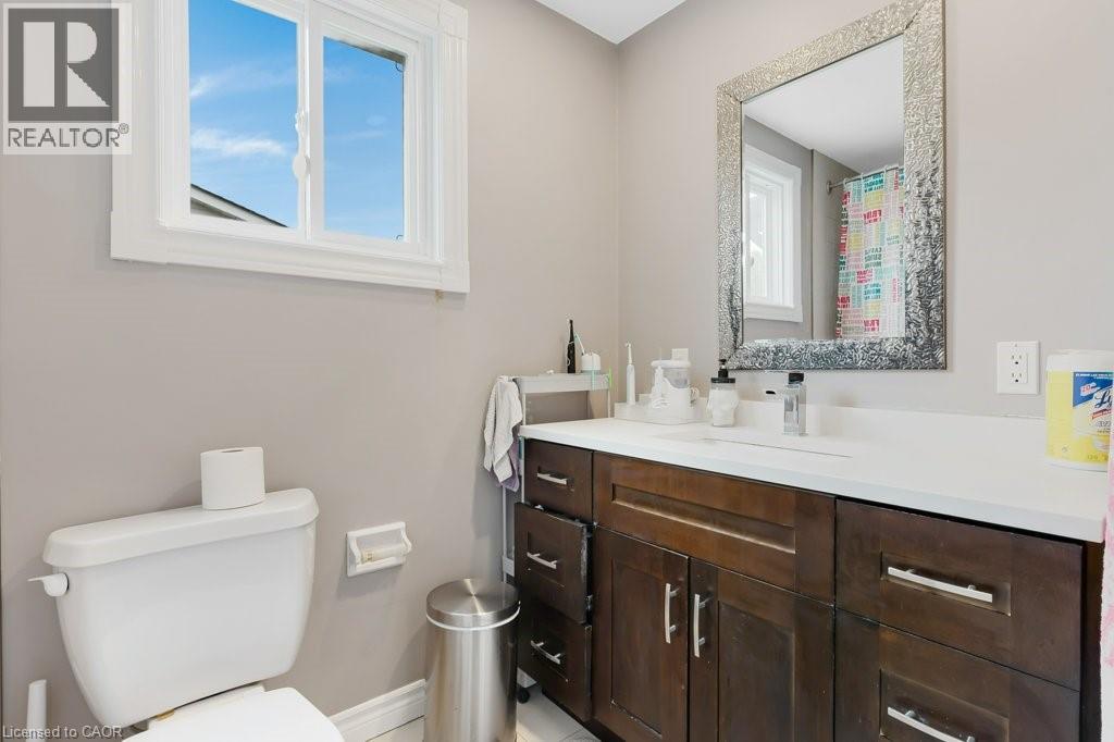 33 MEADOW WOODS Crescent thumbnail 13