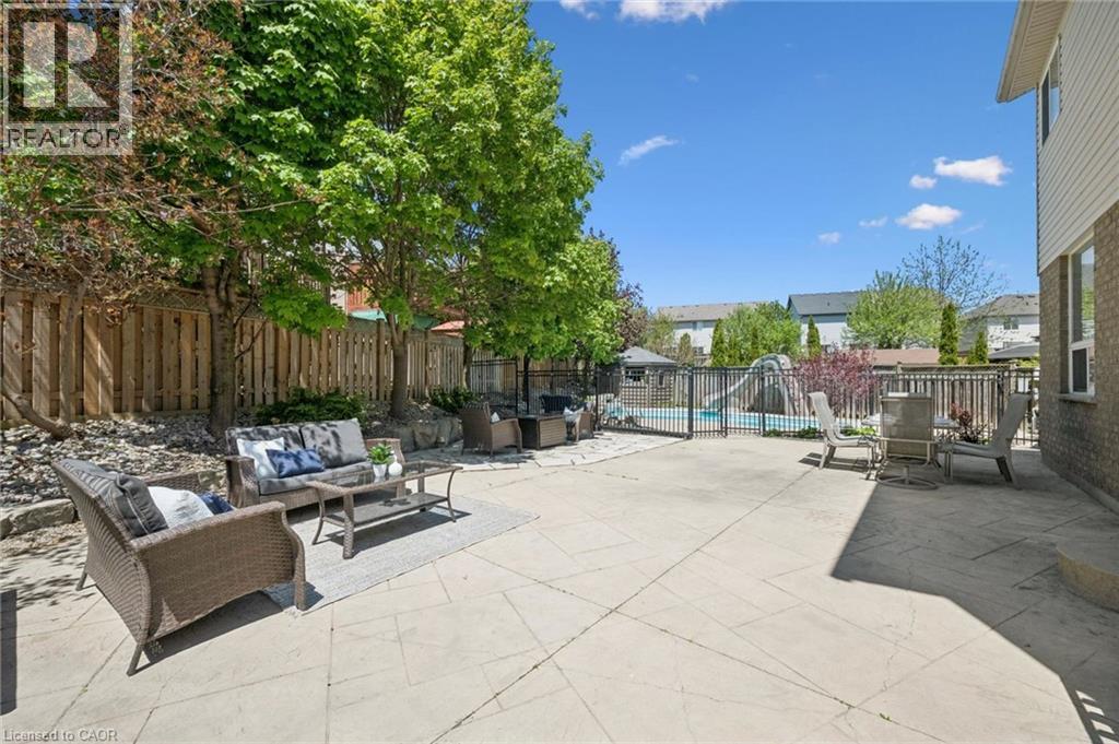 707 COMMONWEALTH Crescent thumbnail 41