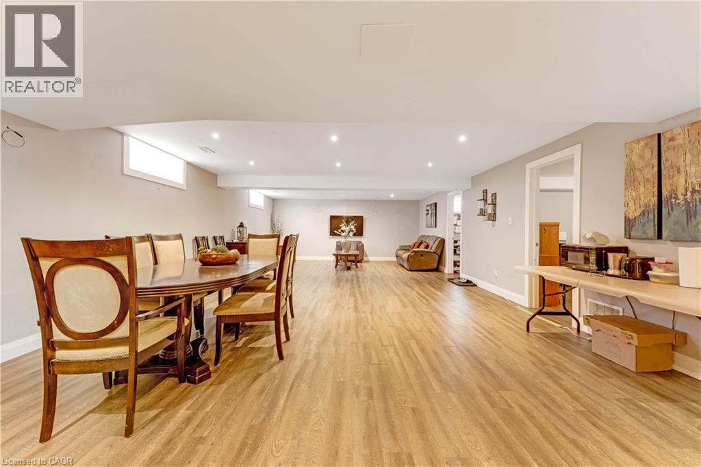 86 WOODBERRY Crescent thumbnail 35