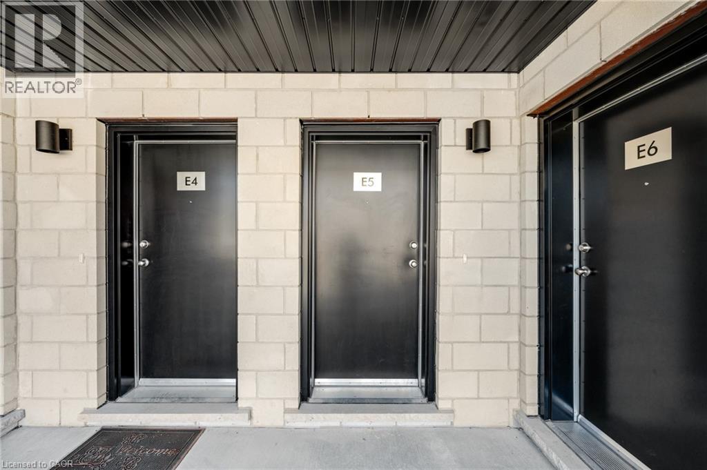 410 NORTHFIELD Drive W Unit# E16 thumbnail 3