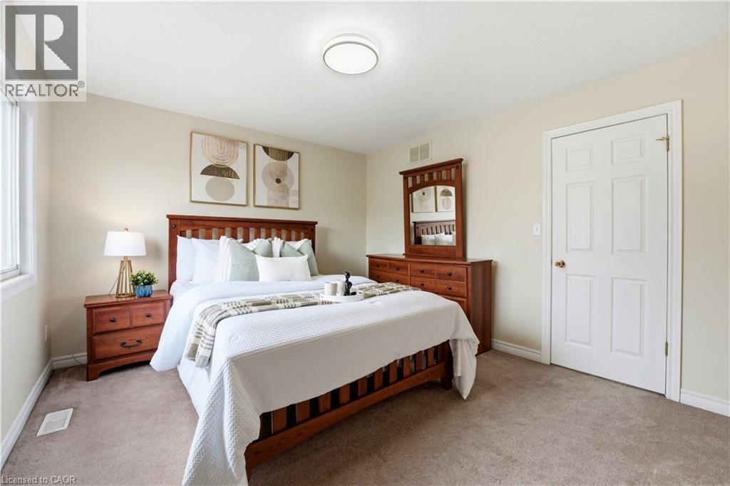 87 RALGREEN Crescent thumbnail 16
