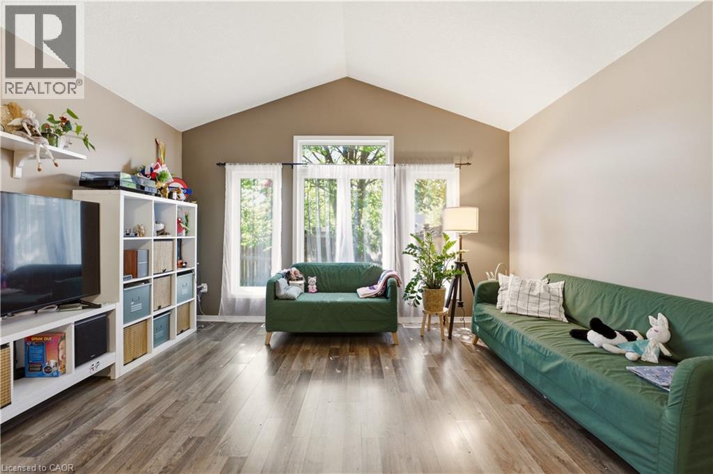 541 WILD IRIS Avenue thumbnail 5