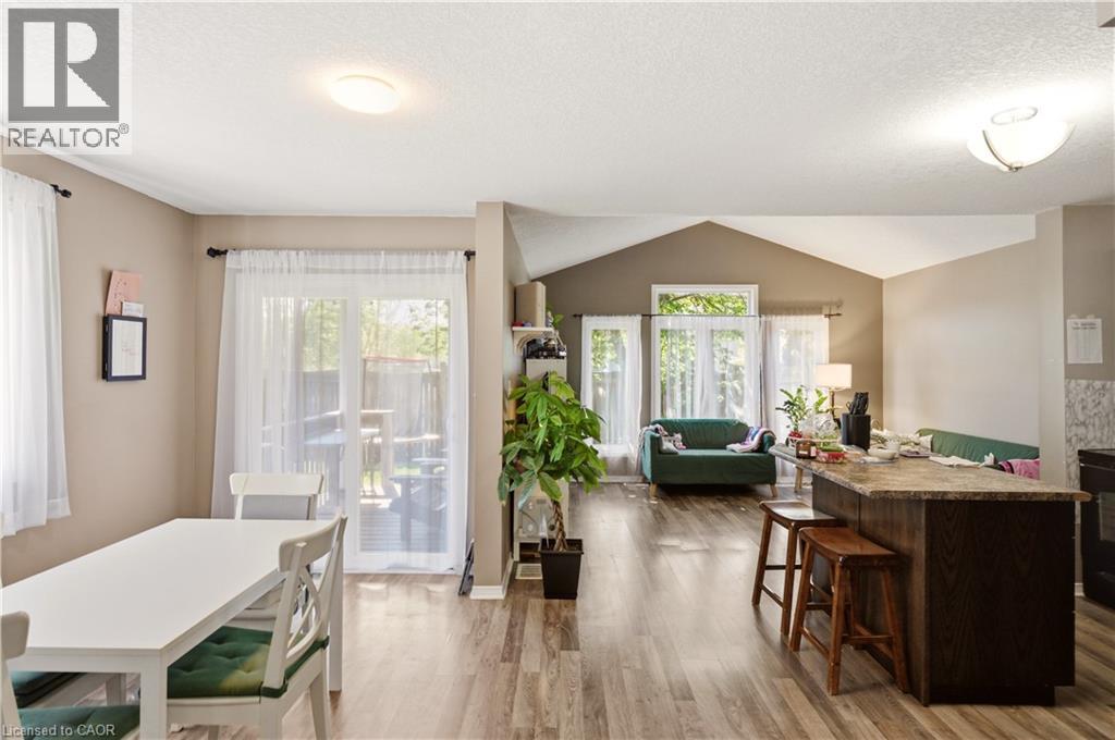 541 WILD IRIS Avenue thumbnail 4