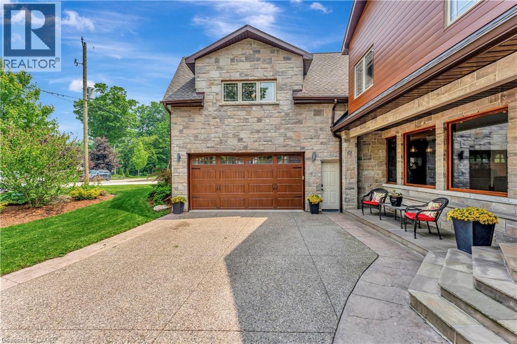 11 MAPLE HILL Drive thumbnail 4