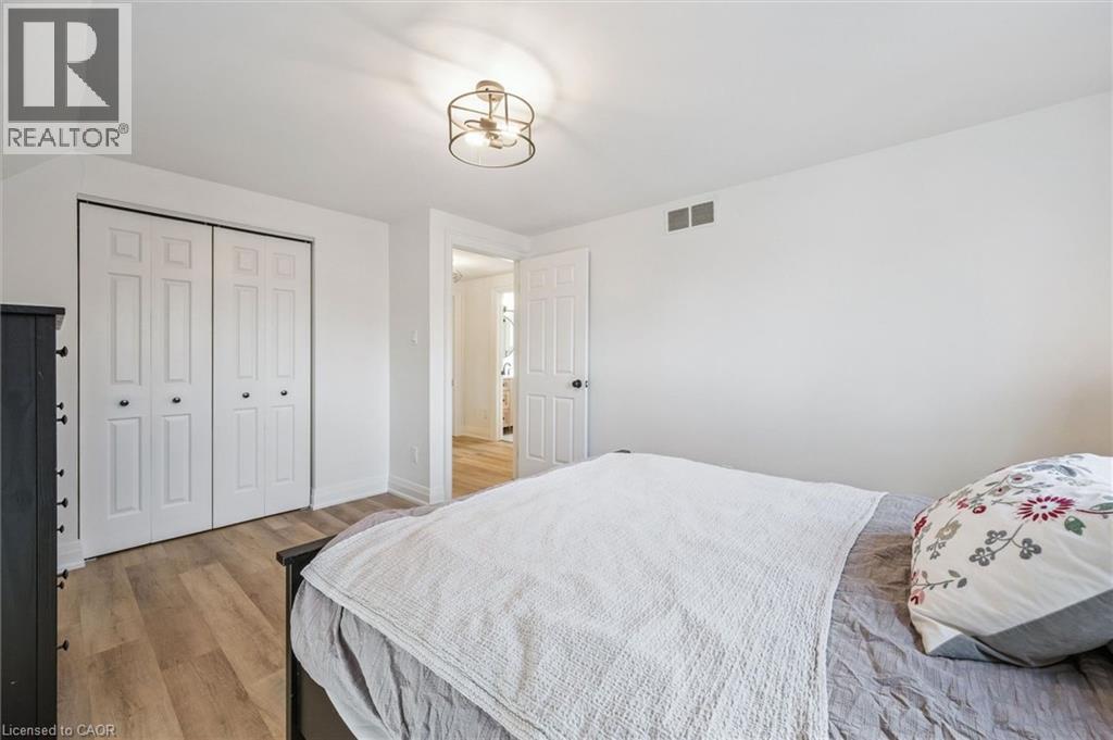37 ENFIELD Drive thumbnail 23