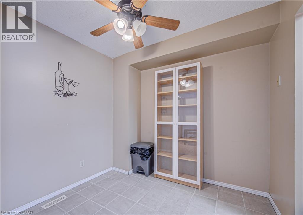 46 CEDARWOODS Crescent Unit# 6 thumbnail 6