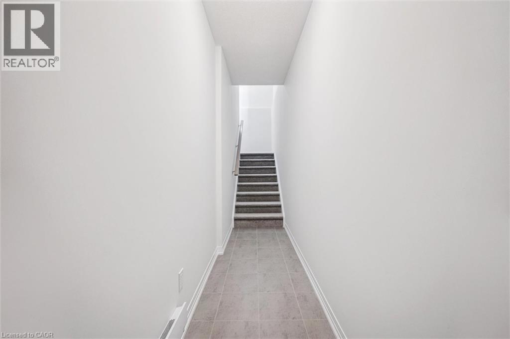525 ERINBROOK Drive Unit# C062 thumbnail 6