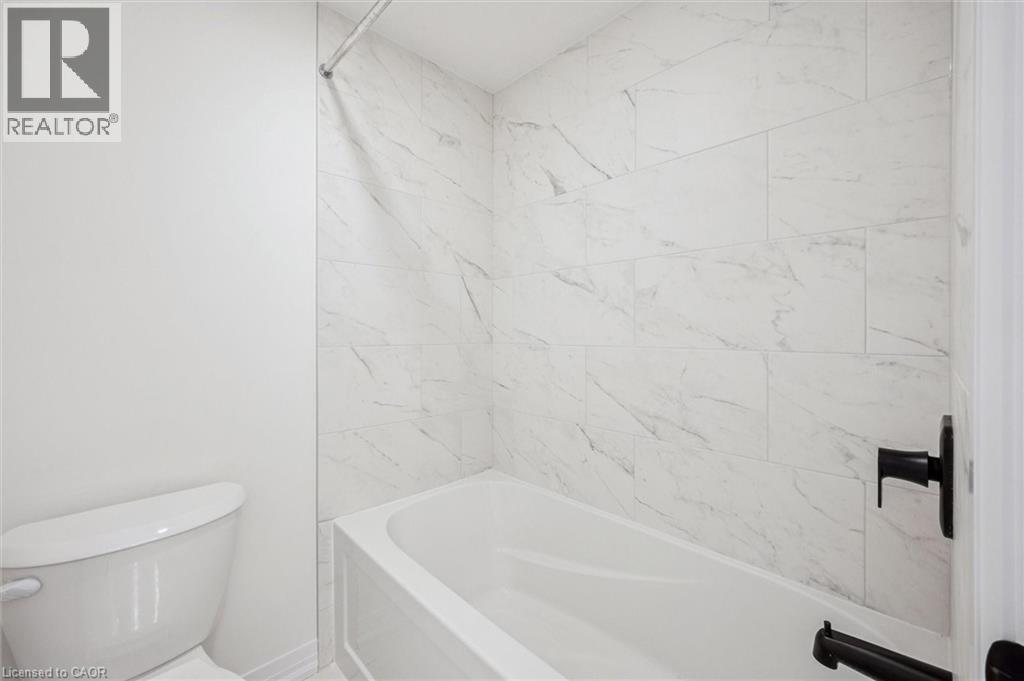 525 ERINBROOK Drive Unit# C061 thumbnail 23