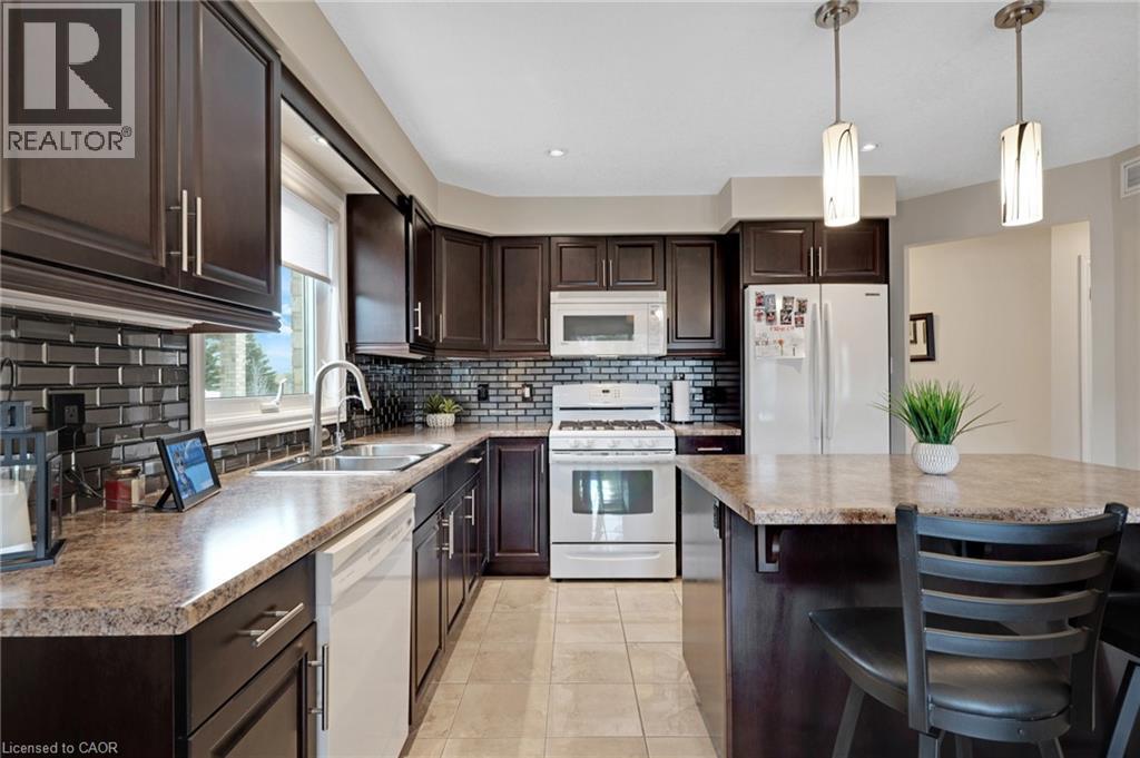 31 TOWNSEND Drive Unit# 64 thumbnail 9