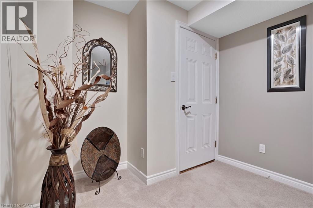 31 TOWNSEND Drive Unit# 64 thumbnail 32