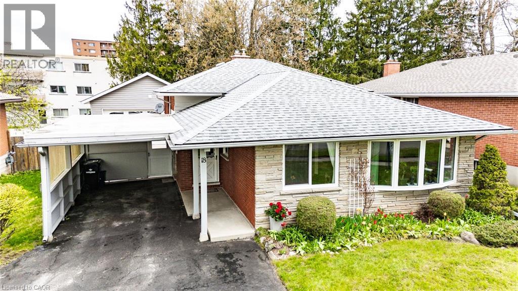 18 QUEENSTON Crescent thumbnail 2