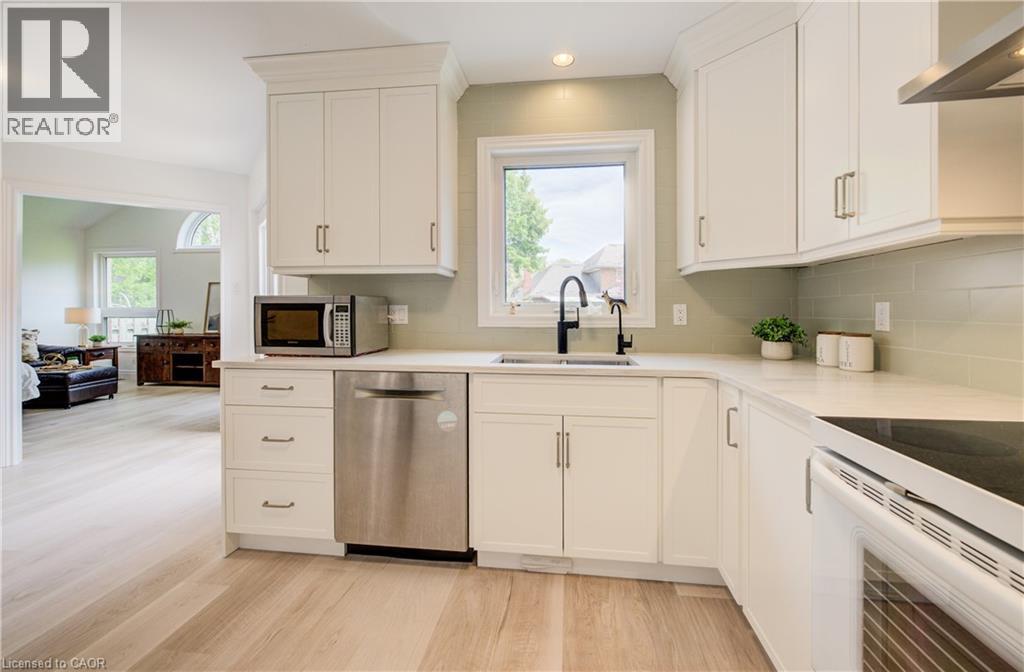 464 NORTHLAKE Drive thumbnail 13
