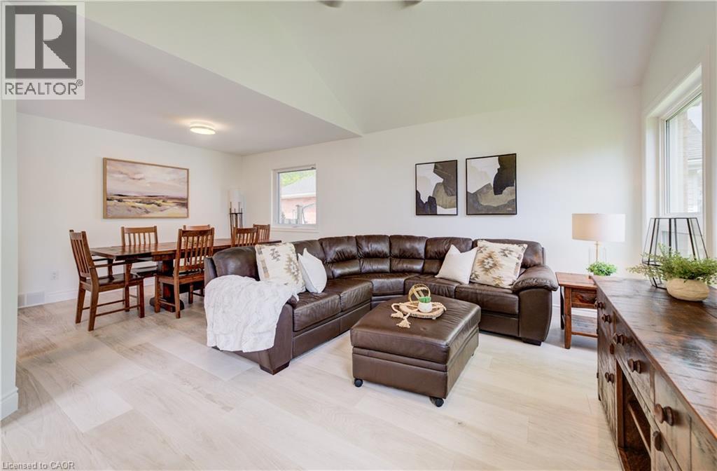 464 NORTHLAKE Drive thumbnail 19