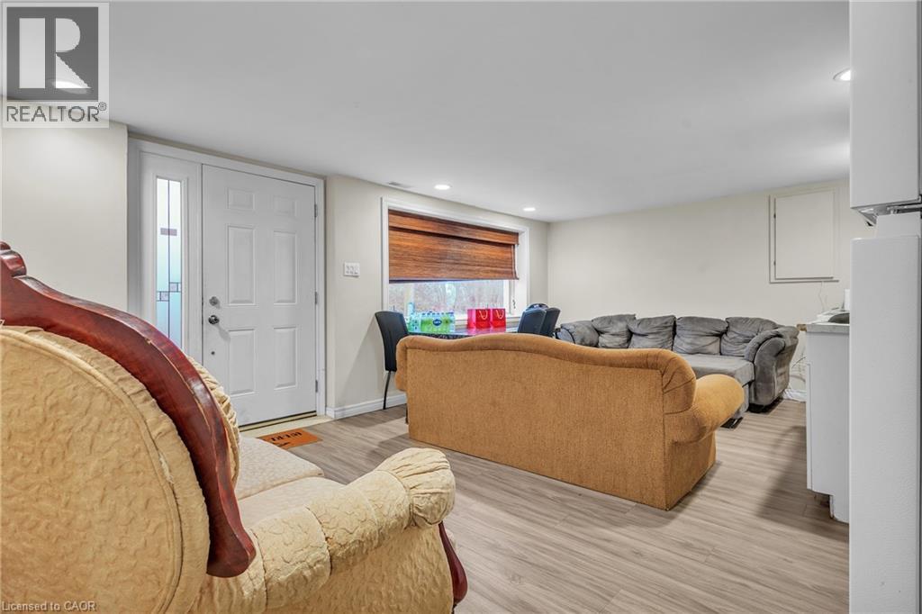 22 BLACKHORNE Crescent thumbnail 33