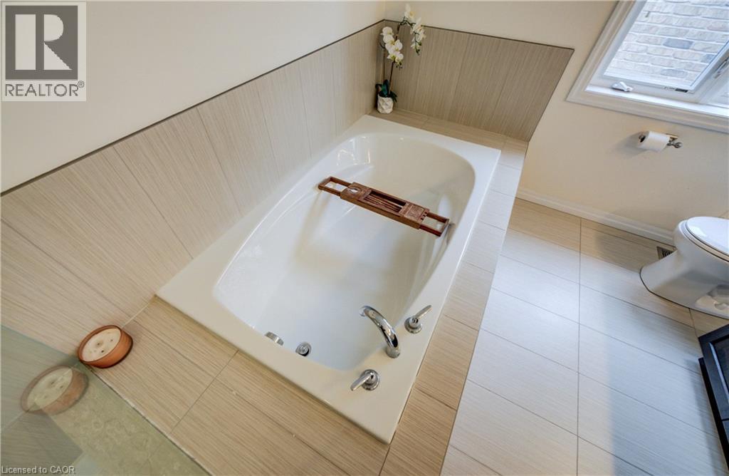 268 EVENS POND Crescent thumbnail 30