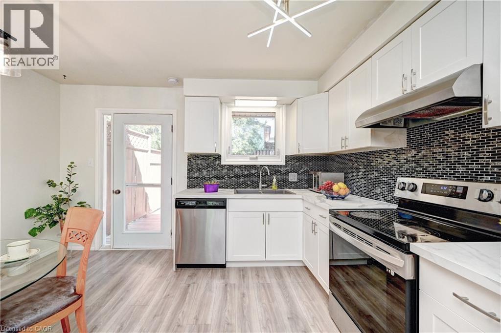 92 PINEMEADOW Crescent thumbnail 17