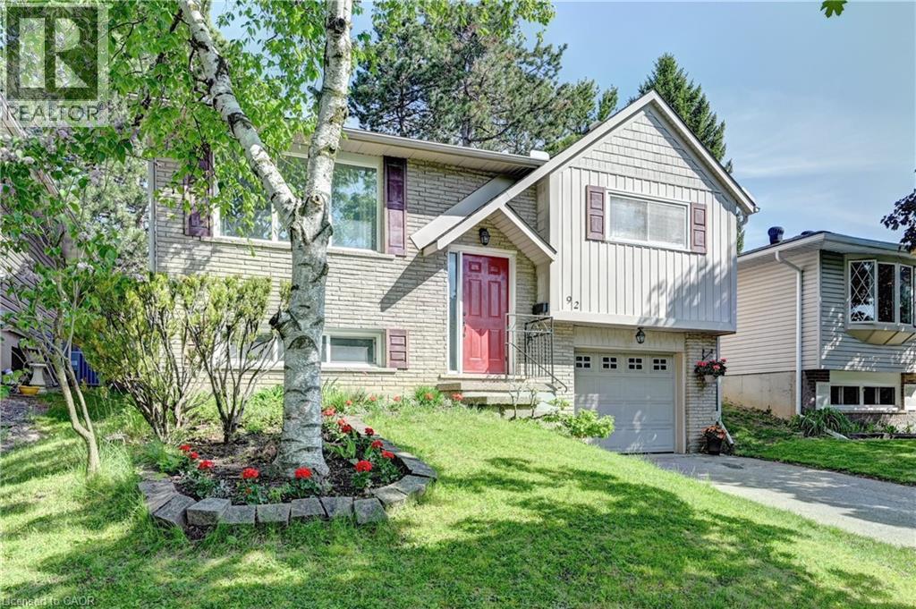 92 PINEMEADOW Crescent thumbnail 3