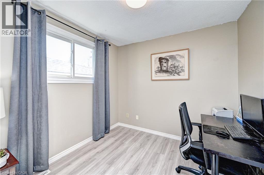 92 PINEMEADOW Crescent thumbnail 32
