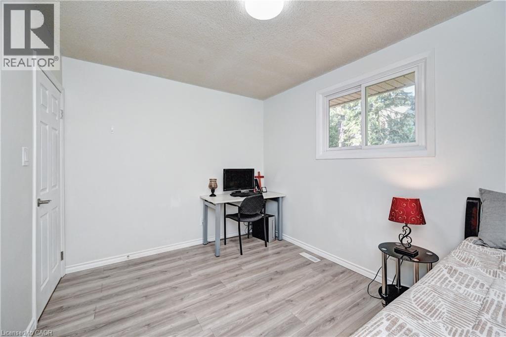 92 PINEMEADOW Crescent thumbnail 34