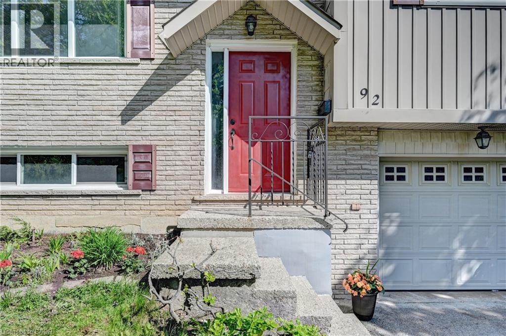 92 PINEMEADOW Crescent thumbnail 4