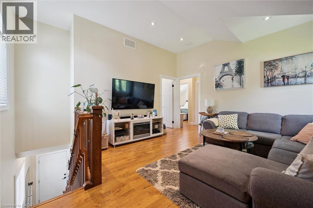 57 MARGARET Avenue S thumbnail 30