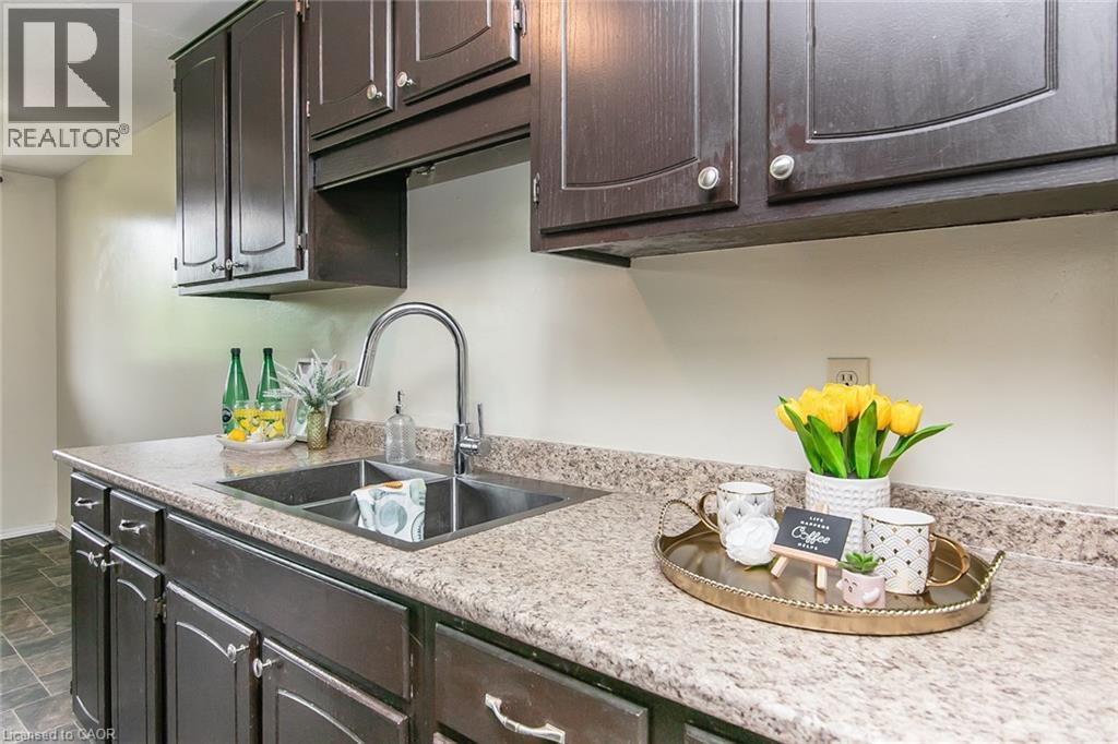 30 AVALON Place Unit# 203 thumbnail 24