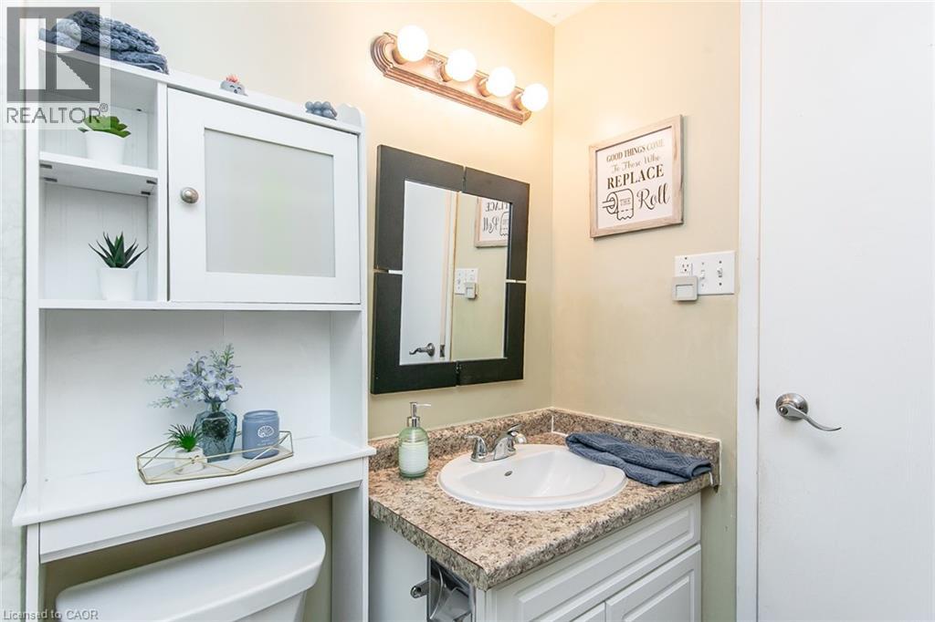 30 AVALON Place Unit# 203 thumbnail 31