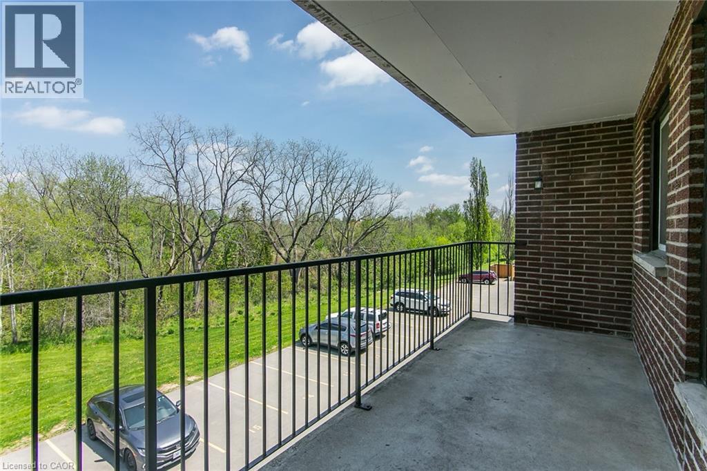 30 AVALON Place Unit# 203 thumbnail 37