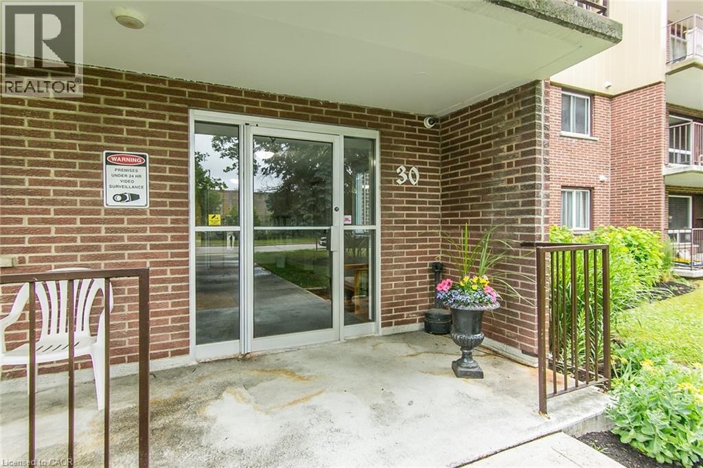 30 AVALON Place Unit# 203 thumbnail 3