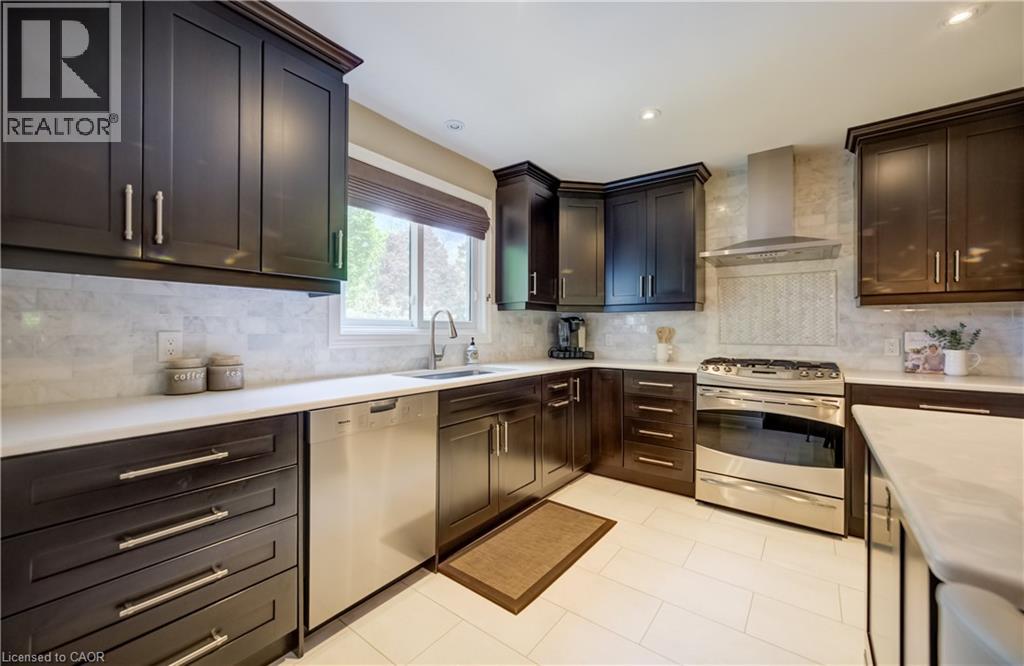 60 HUNTLEY Crescent thumbnail 16