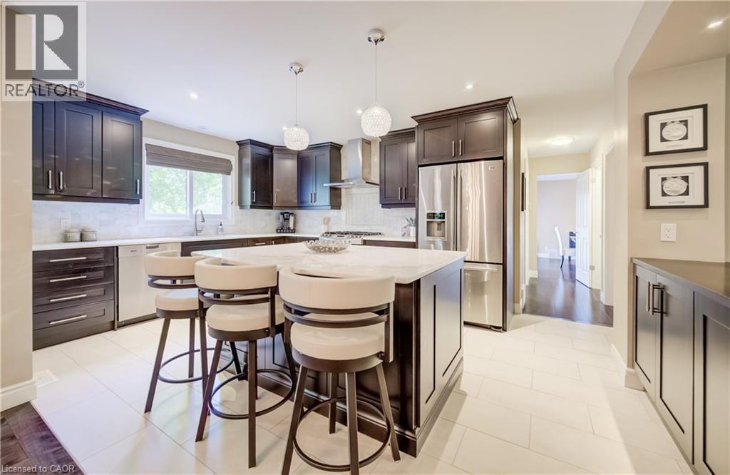 60 HUNTLEY Crescent thumbnail 11