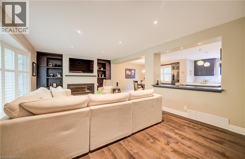 60 HUNTLEY Crescent thumbnail 6