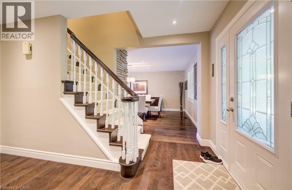 60 HUNTLEY Crescent thumbnail 5