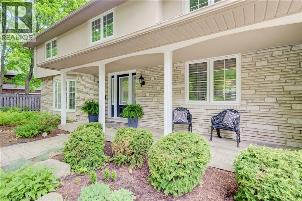 60 HUNTLEY Crescent thumbnail 4