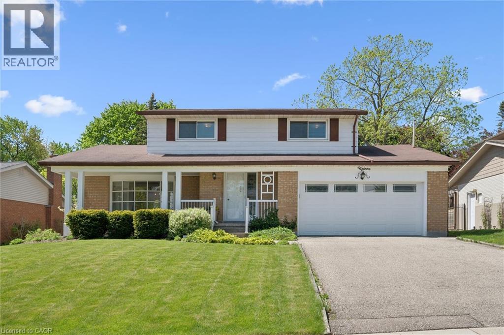 15 CLOVERDALE Crescent