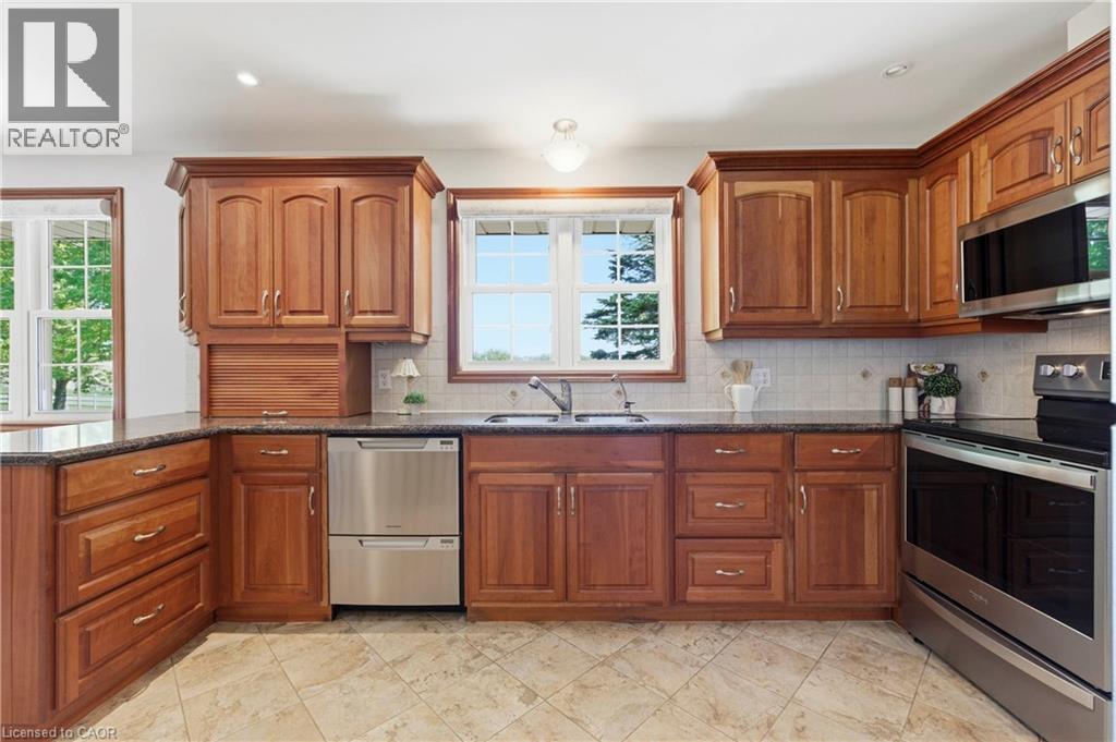1068 CAMERON Road thumbnail 9