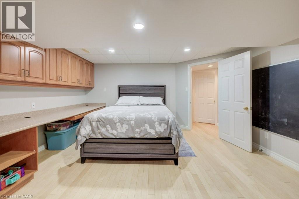 207 WOODRIDGE Drive thumbnail 28