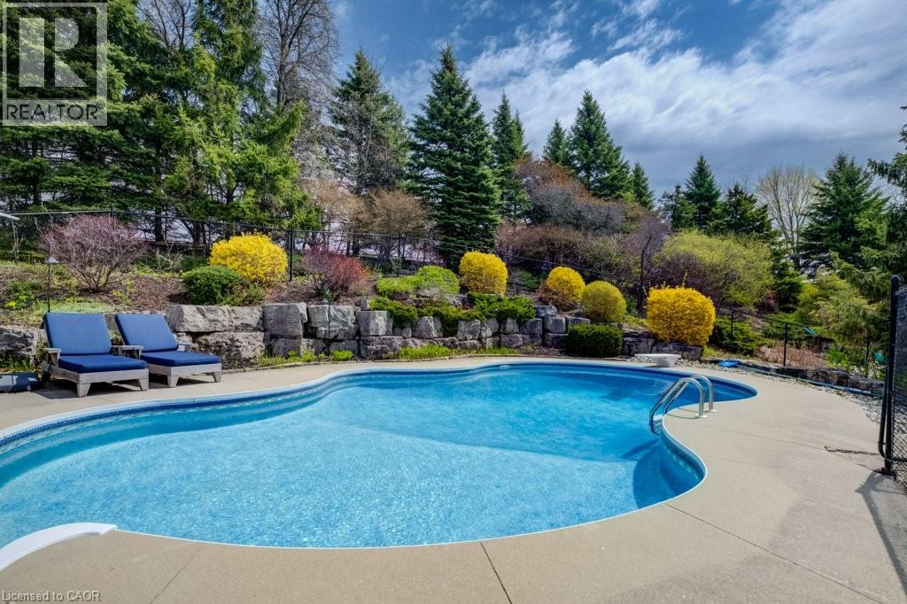 207 WOODRIDGE Drive thumbnail 32