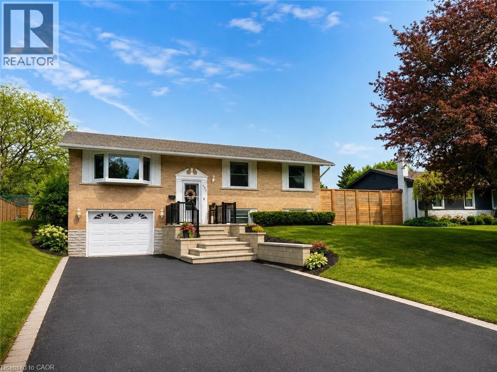 107 ROSSLINN Road thumbnail 2