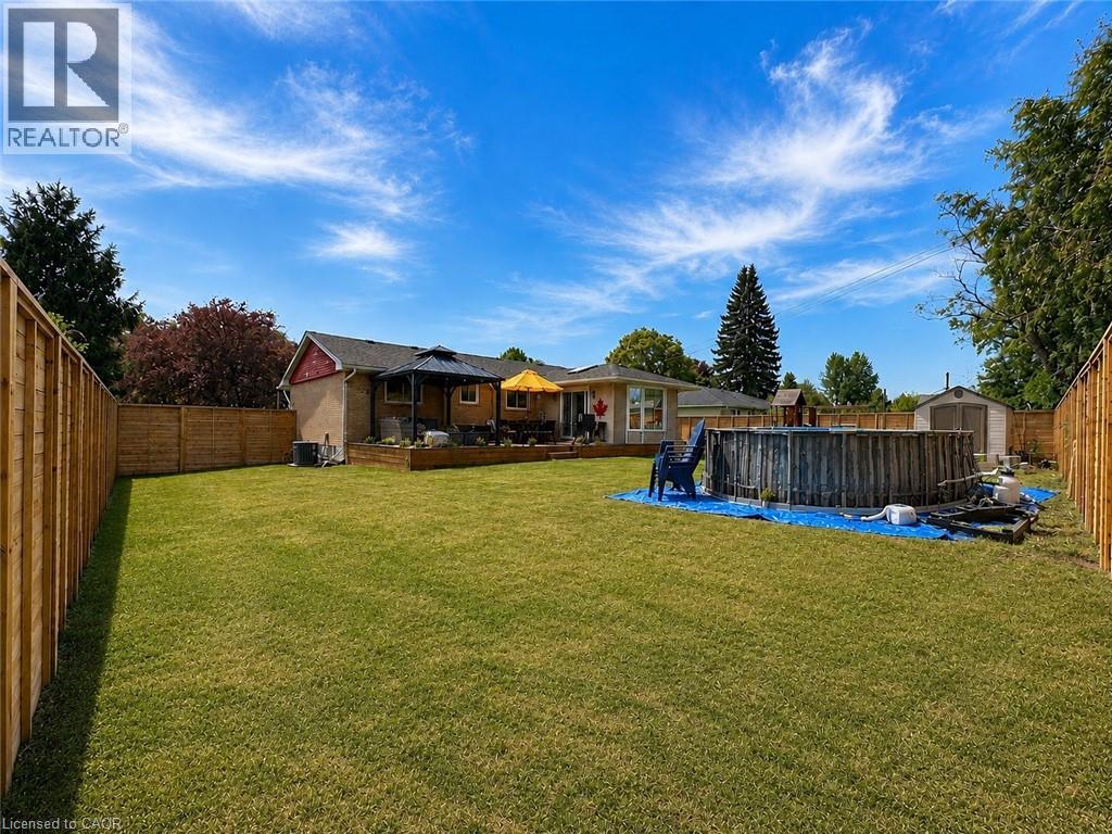 107 ROSSLINN Road thumbnail 40