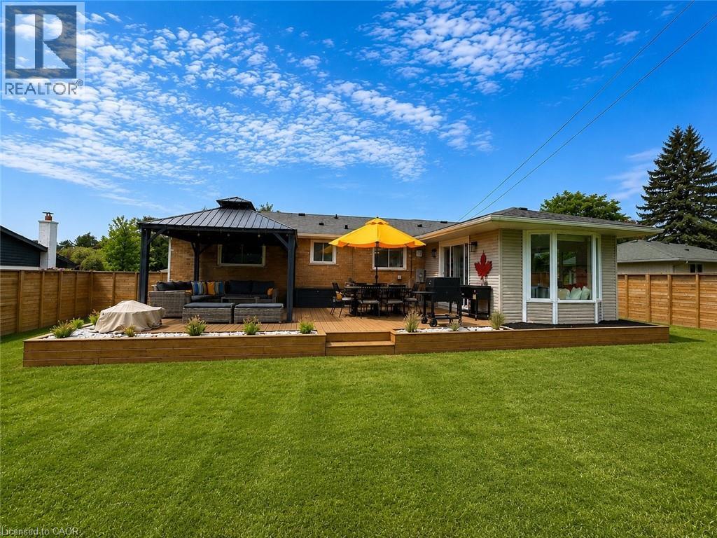 107 ROSSLINN Road thumbnail 41