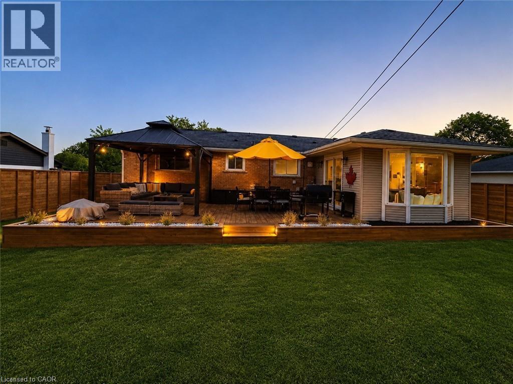 107 ROSSLINN Road thumbnail 42