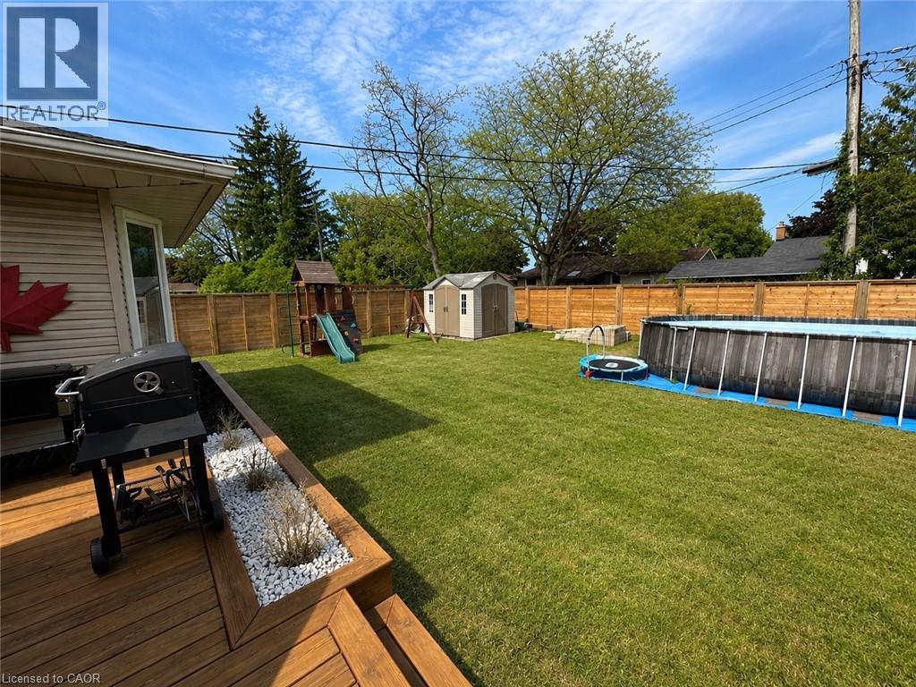 107 ROSSLINN Road thumbnail 45