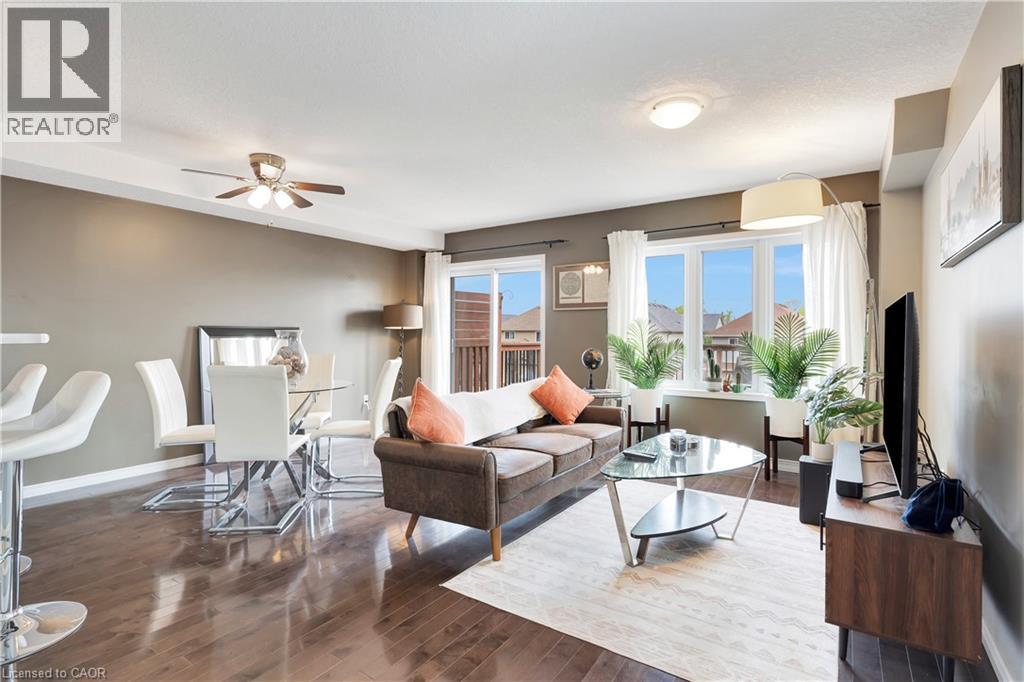 935 ZELLER Crescent thumbnail 3