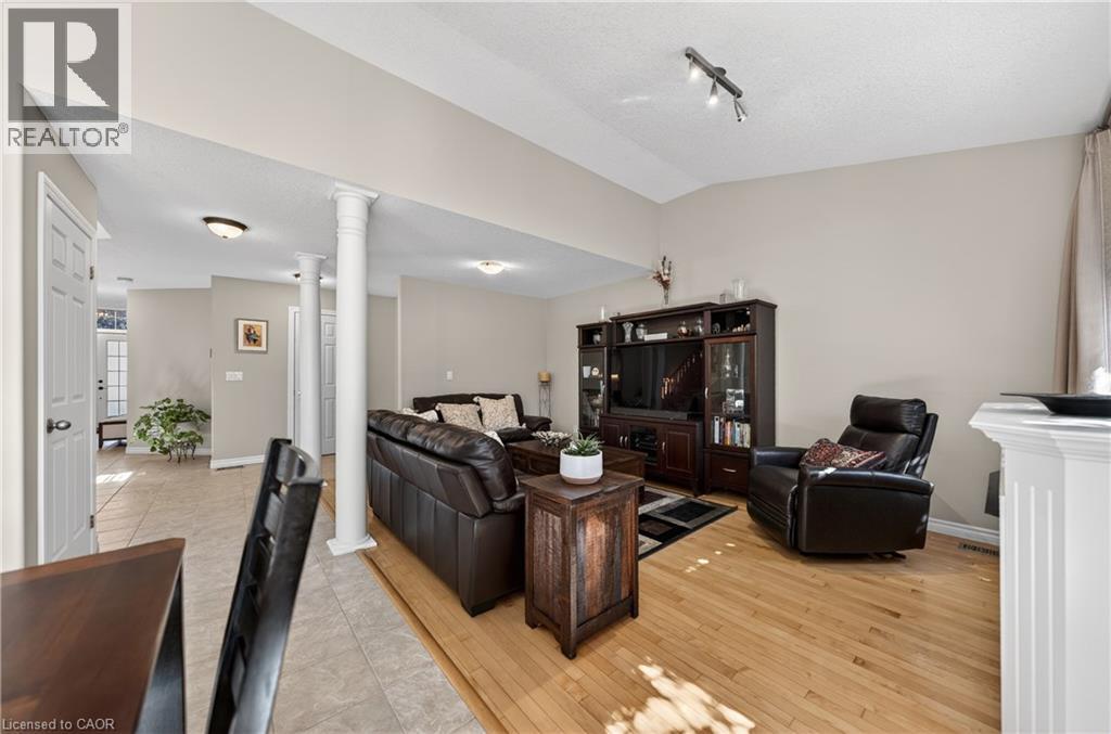 211 MCNICHOL Drive thumbnail 17