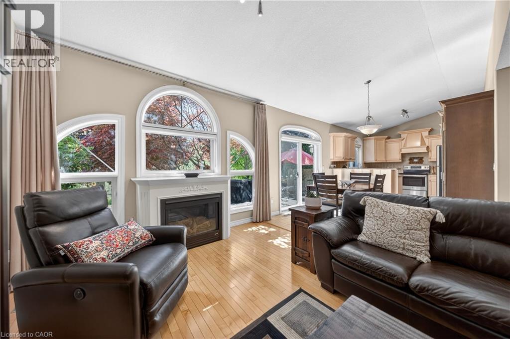 211 MCNICHOL Drive thumbnail 19