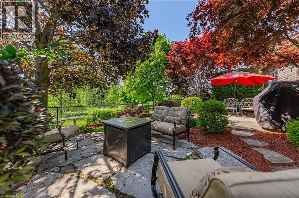 211 MCNICHOL Drive thumbnail 44