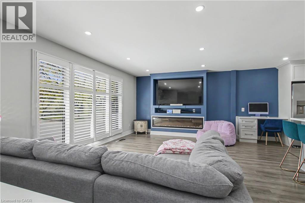 44 OAKHURST Crescent thumbnail 13