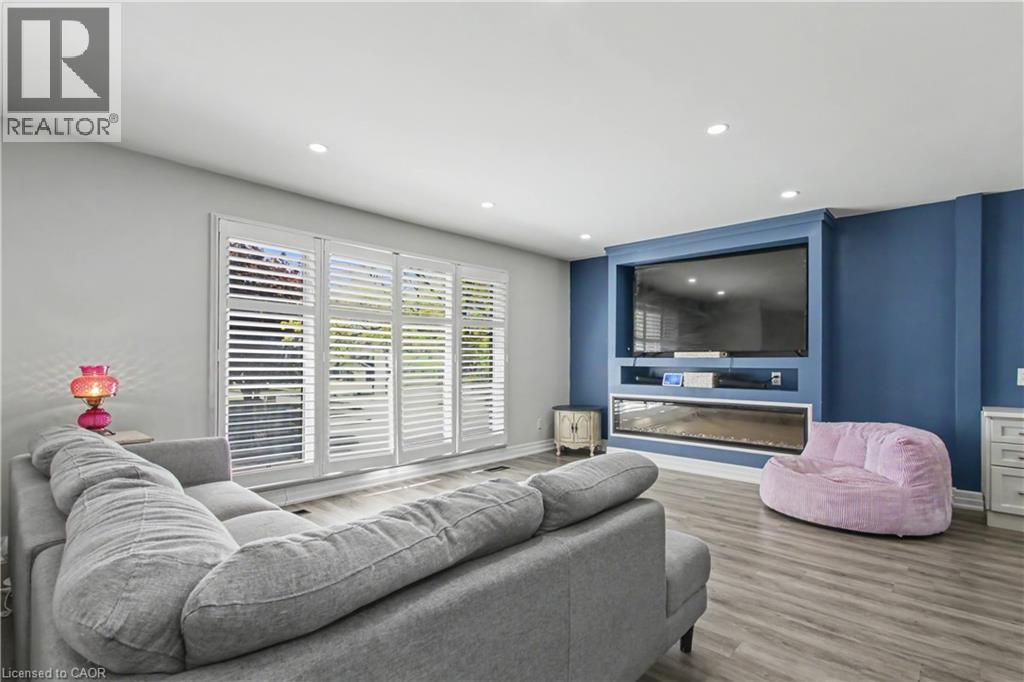 44 OAKHURST Crescent thumbnail 9