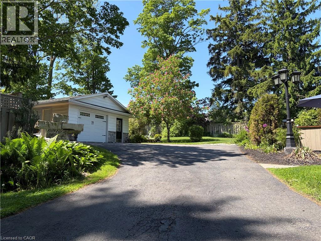 1521 BRIDGE Street thumbnail 43